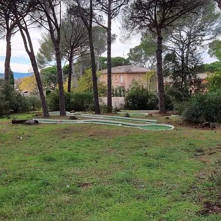 Apartamento Chez K&d Nature Avec Piscine St Raphael